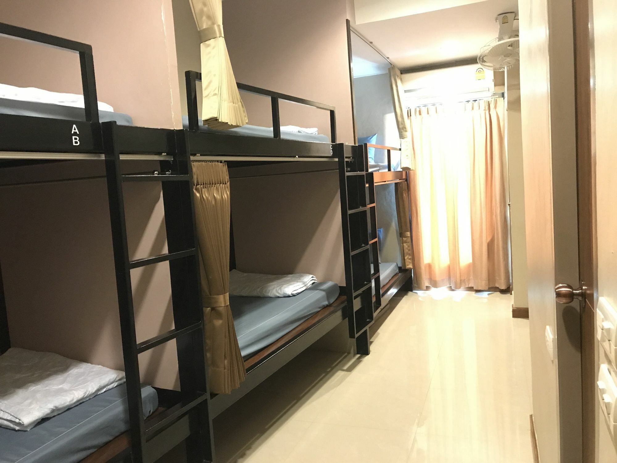 Restiny Hostel Bangkok Luaran gambar